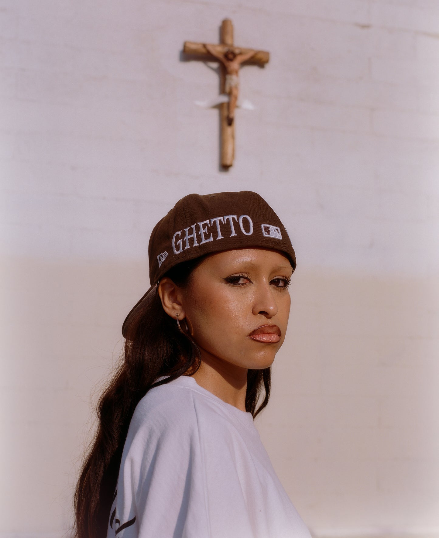 PARA LA RAZA FITTED BROWN